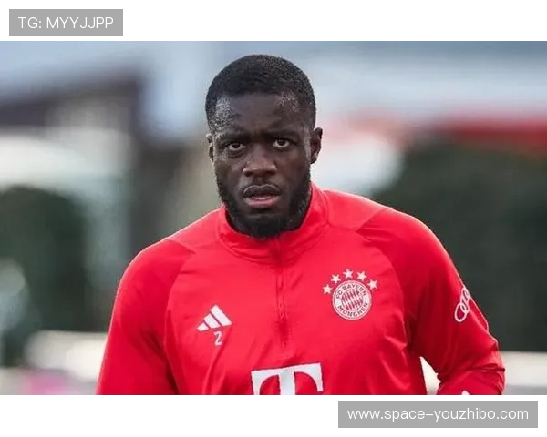 拜仁总监：于帕梅卡诺应是最佳中卫之一，续约问题仍未确定